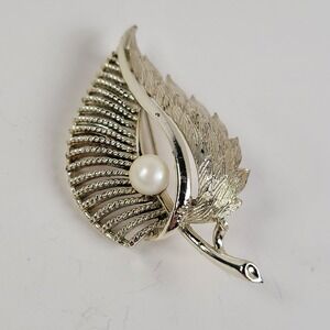 Vintage Coro Leaf Brooch Pin Silver Tone Pearl Textured Costume Jewelry NOS
